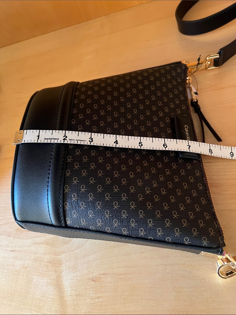 Calvin Klein Crossbody bag - Picture 10 of 12